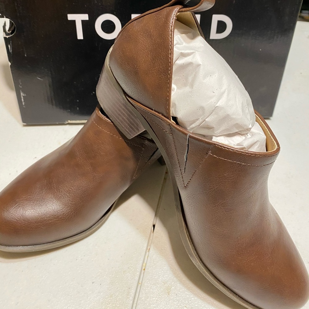 Size 7 Torrid brown booties